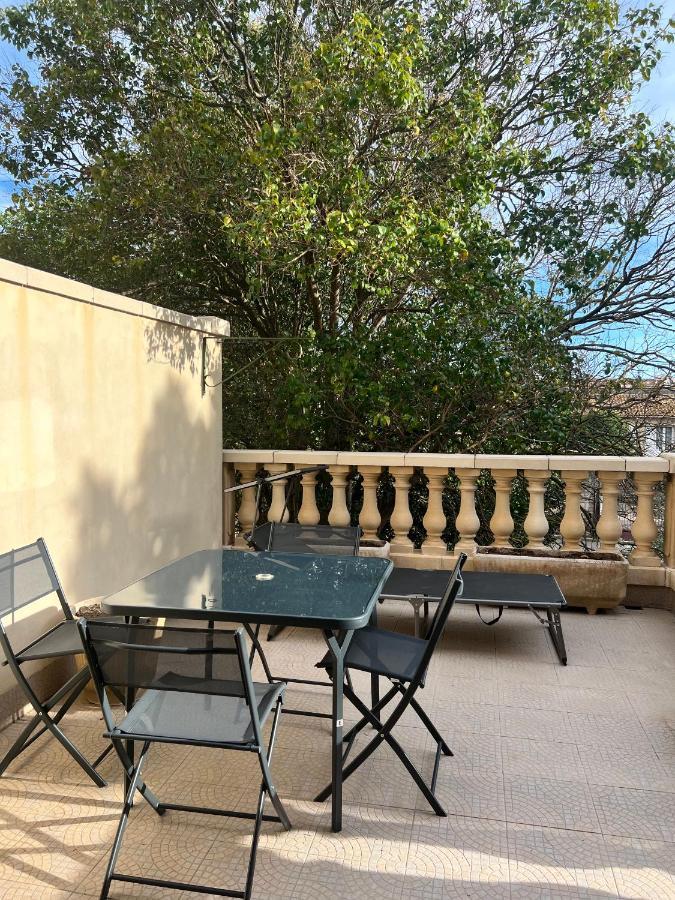 Cote Jardin Est Un Spacieux Et Lumineux T3, Entierement Renove, A 2 Pas De L'Herault Et A 10Min Du Bord De Mer Proche Du Centre Historique Et Du Fabuleux Chateau Laurens, Vous Apprecierez Le Calme De Sa Belle Terrasse Et La Vue Superbe Sur Le Jardin Агд Экстерьер фото
